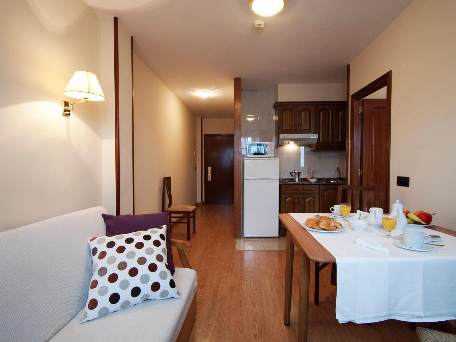 Hotel Y Apartamentos Arias Navia Dış mekan fotoğraf