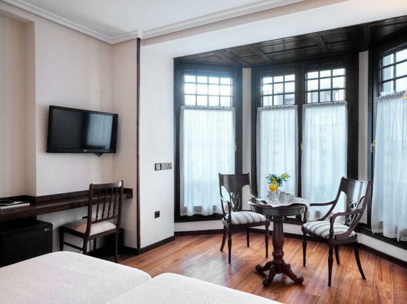 Hotel Y Apartamentos Arias Navia Dış mekan fotoğraf